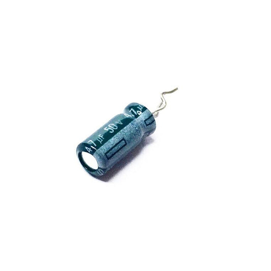 Kit com 50 Capacitores Eletrolíticos 4.7uF 50V 85C - KIT-CAP-ELET-4-7UF-50V-50 - Comecx Labs