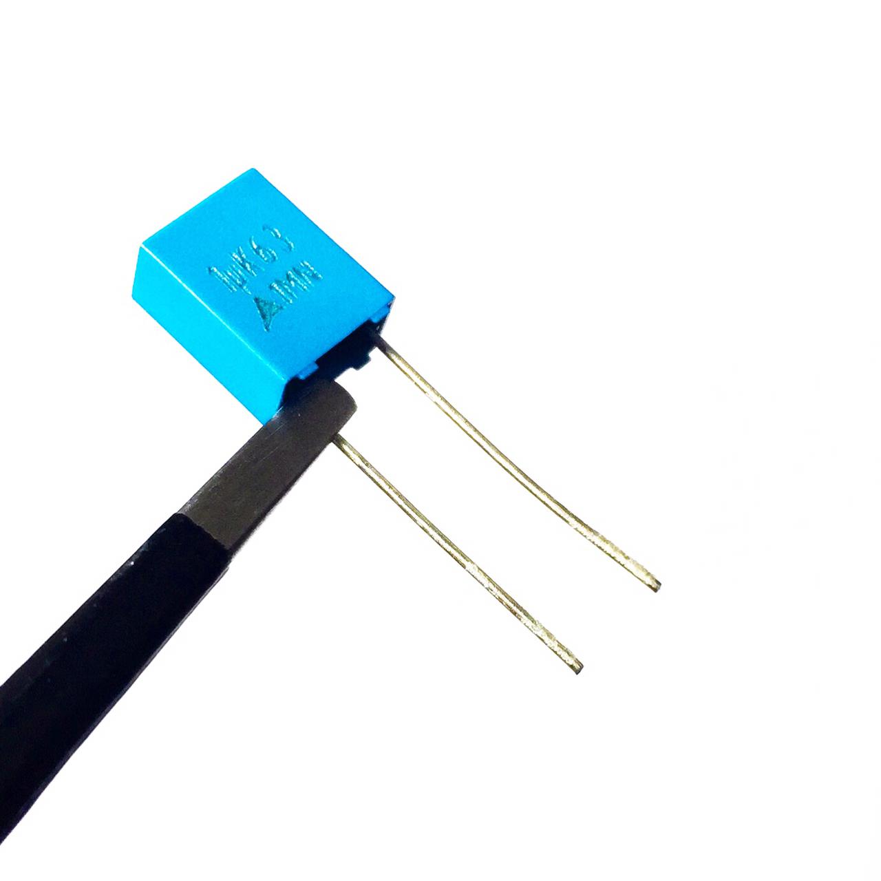 Kit com 20 Capacitores Poliéster 1uF 63V - KIT-CAP-POL-1UF-63V-20 - Comecx Labs