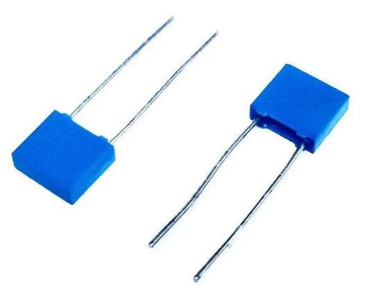 Kit com 20 Capacitores Poliéster 22nF 250V Passo 5mm - KIT-CAP-POL-22NF-250V-P5-20 - Comecx Labs