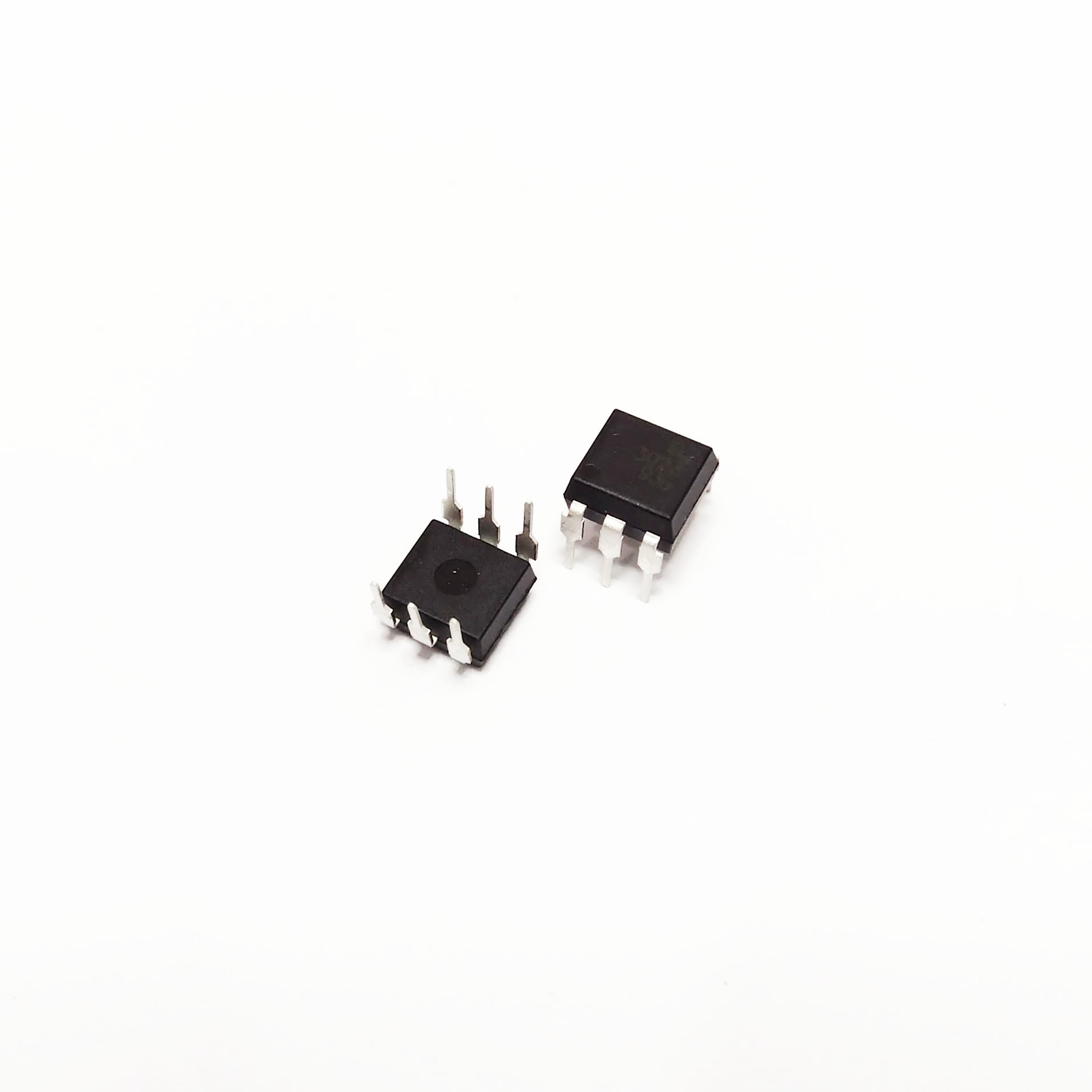 Circuito Integrado Optoacoplador EL3023 DIP-6 PTH - CI-TECH-EL3023 - Comecx Labs